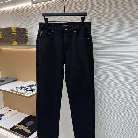 グッチ ジーンズ