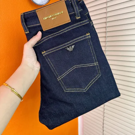 アルマーニ ジーンズ