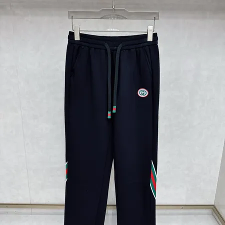 グッチ カジュアルパンツ