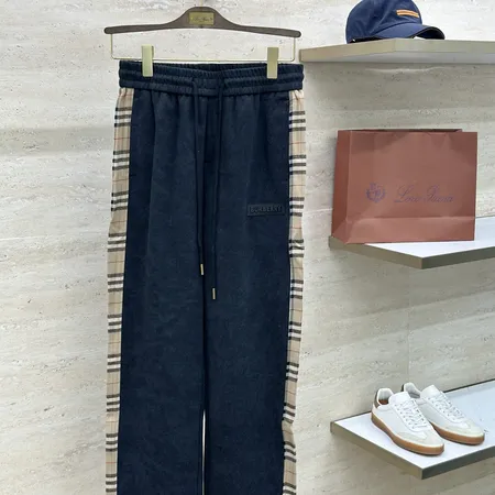 バーバリー ス カジュアルパンツ