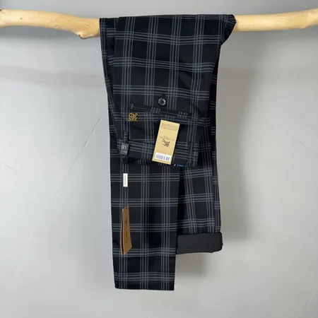 バーバリー ス カジュアルパンツ