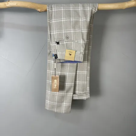 バーバリー ス カジュアルパンツ