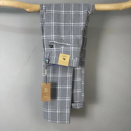 バーバリー ス カジュアルパンツ