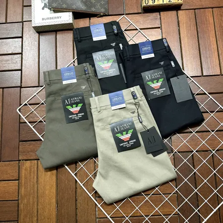 アルマーニ カジュアルパンツ