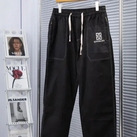 ジバンシィ カジュアルパンツ