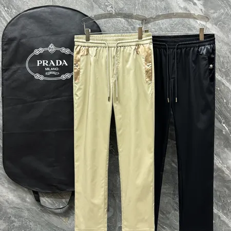 プラダ カジュアルパンツ