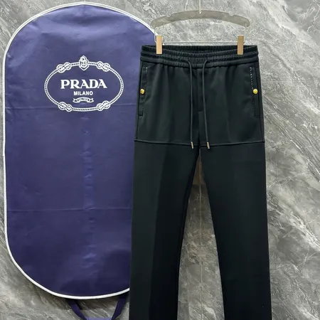 プラダ カジュアルパンツ