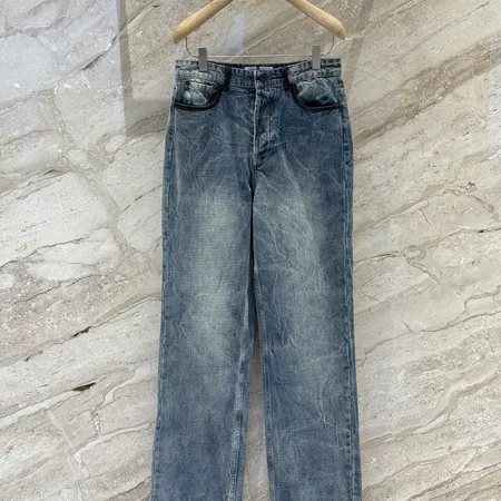 フェラガモ ジーンズ