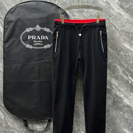 プラダ カジュアルパンツ