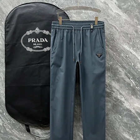 プラダ カジュアルパンツ
