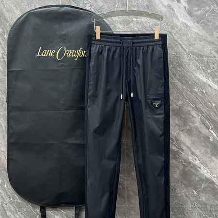 プラダ カジュアルパンツ