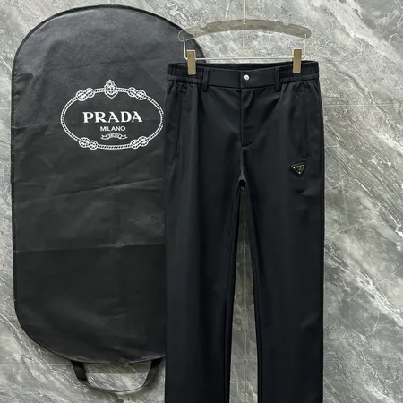 プラダ カジュアルパンツ