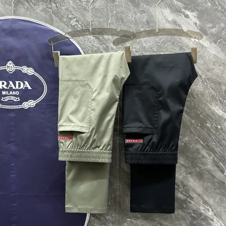 プラダ カジュアルパンツ