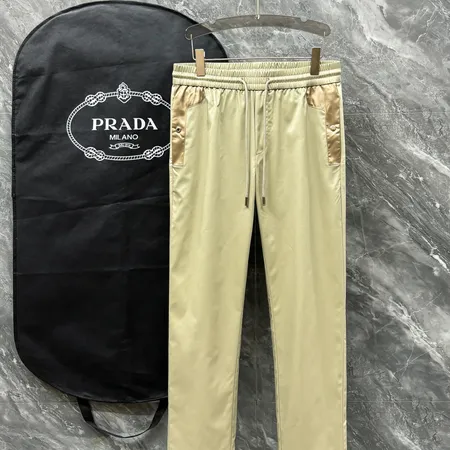 プラダ カジュアルパンツ