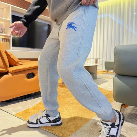 バーバリー ス カジュアルパンツ