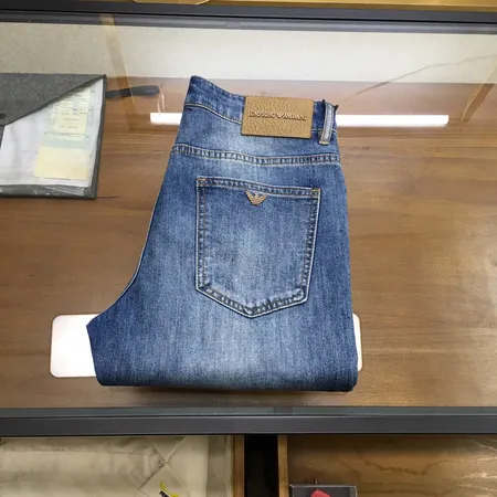 アルマーニ ジーンズ