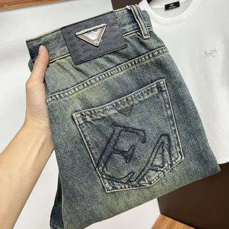 アルマーニ ジーンズ