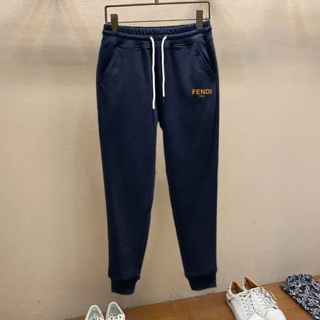 フェンディ カジュアルパンツ