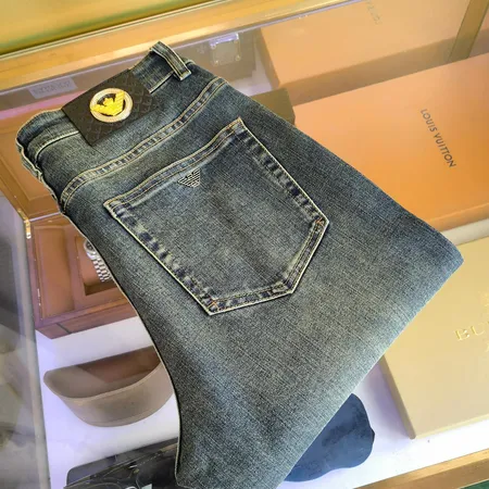 アルマーニ ジーンズ