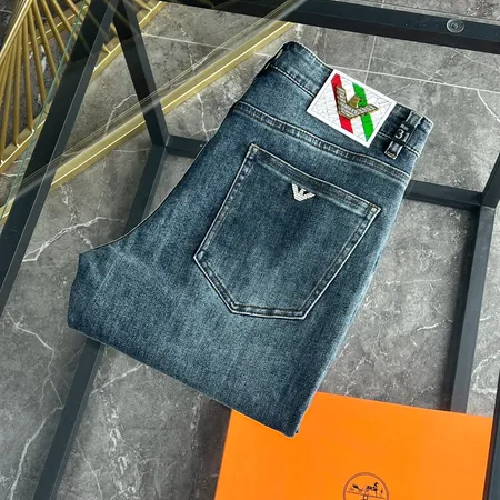 アルマーニ ジーンズ