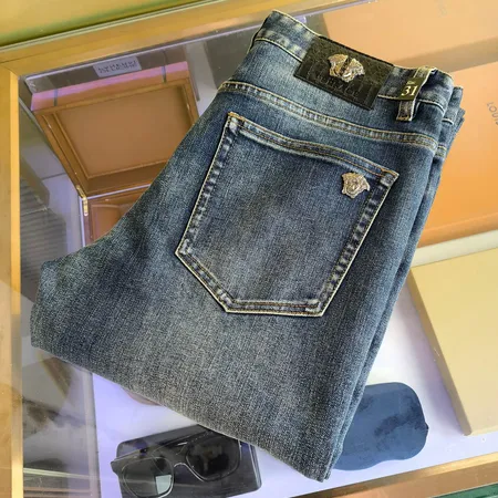 ヴェルサーチ ジーンズ