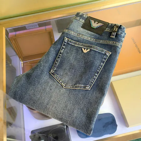 アルマーニ ジーンズ