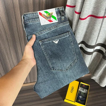 アルマーニ ジーンズ