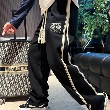 ロエベ カジュアルパンツ