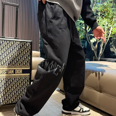 バレンシアガ カジュアルパンツ