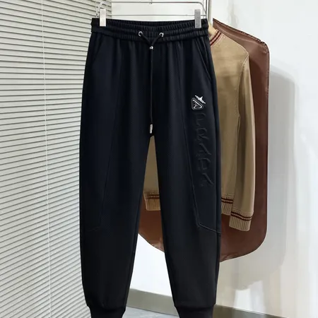 プラダ カジュアルパンツ