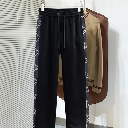 グッチ カジュアルパンツ