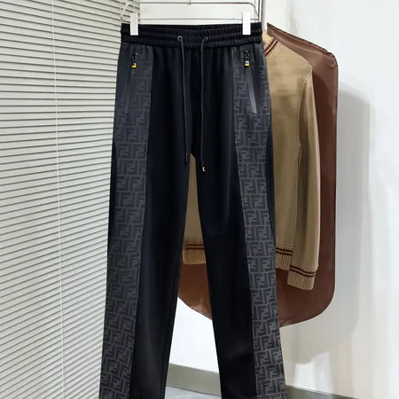 フェンディ カジュアルパンツ