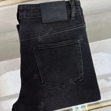 グッチ ジーンズ