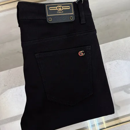 グッチ ジーンズ