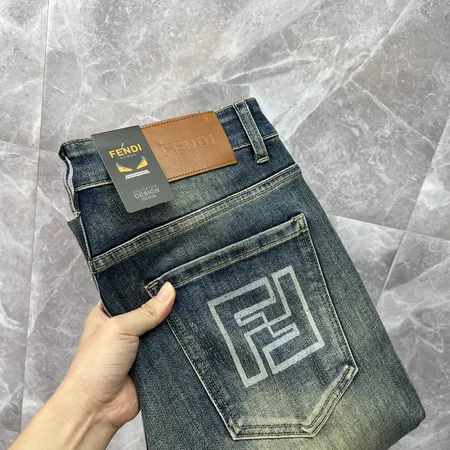 フェンディ ジーンズ