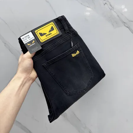 フェンディ ジーンズ