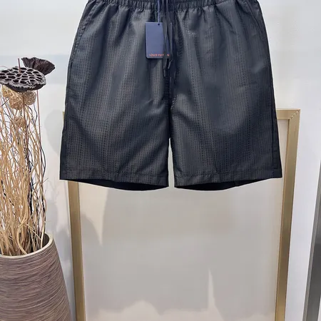 ルイヴィトン ショートパンツ