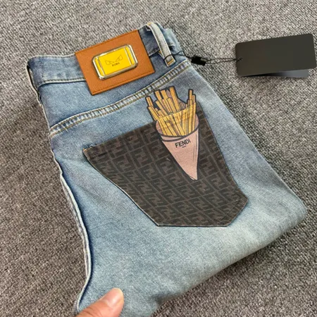 フェンディ ジーンズ