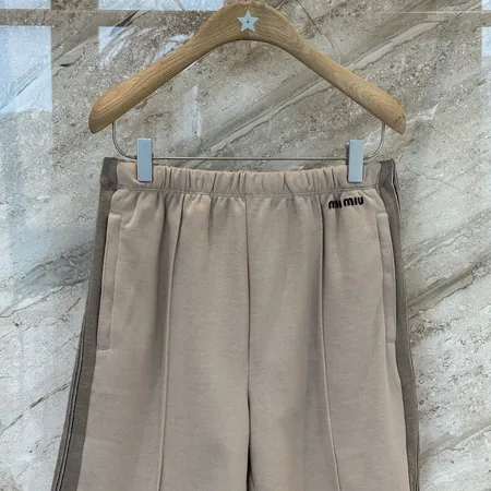 ステューシー ショートパンツ