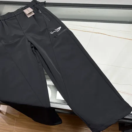 バレンシアガ カジュアルパンツ