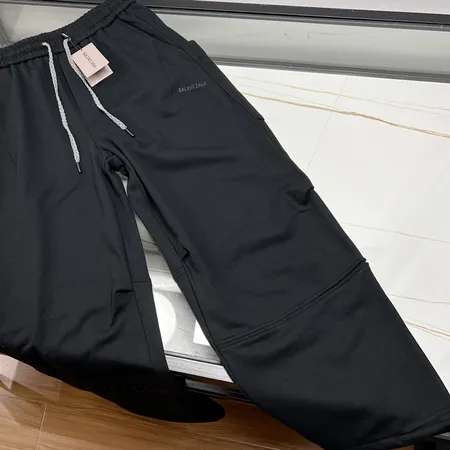 バレンシアガ カジュアルパンツ