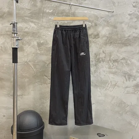 バレンシアガ カジュアルパンツ