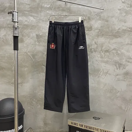 バレンシアガ カジュアルパンツ