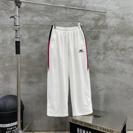 バレンシアガ カジュアルパンツ