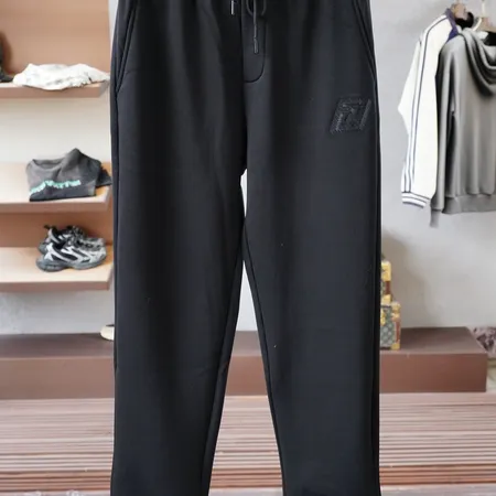 フェンディ カジュアルパンツ