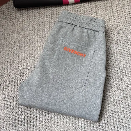 ジバンシィ カジュアルパンツ