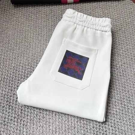 バーバリー ス カジュアルパンツ