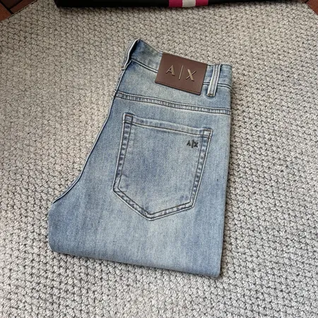 アルマーニ ジーンズ