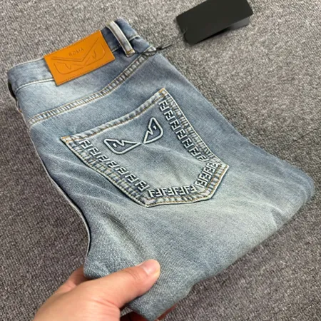 フェンディ ジーンズ