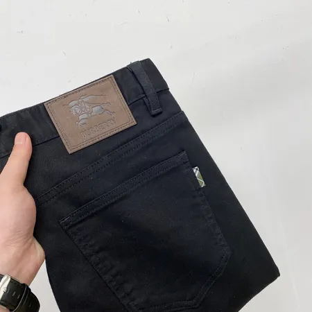 バーバリー ス ジーンズ